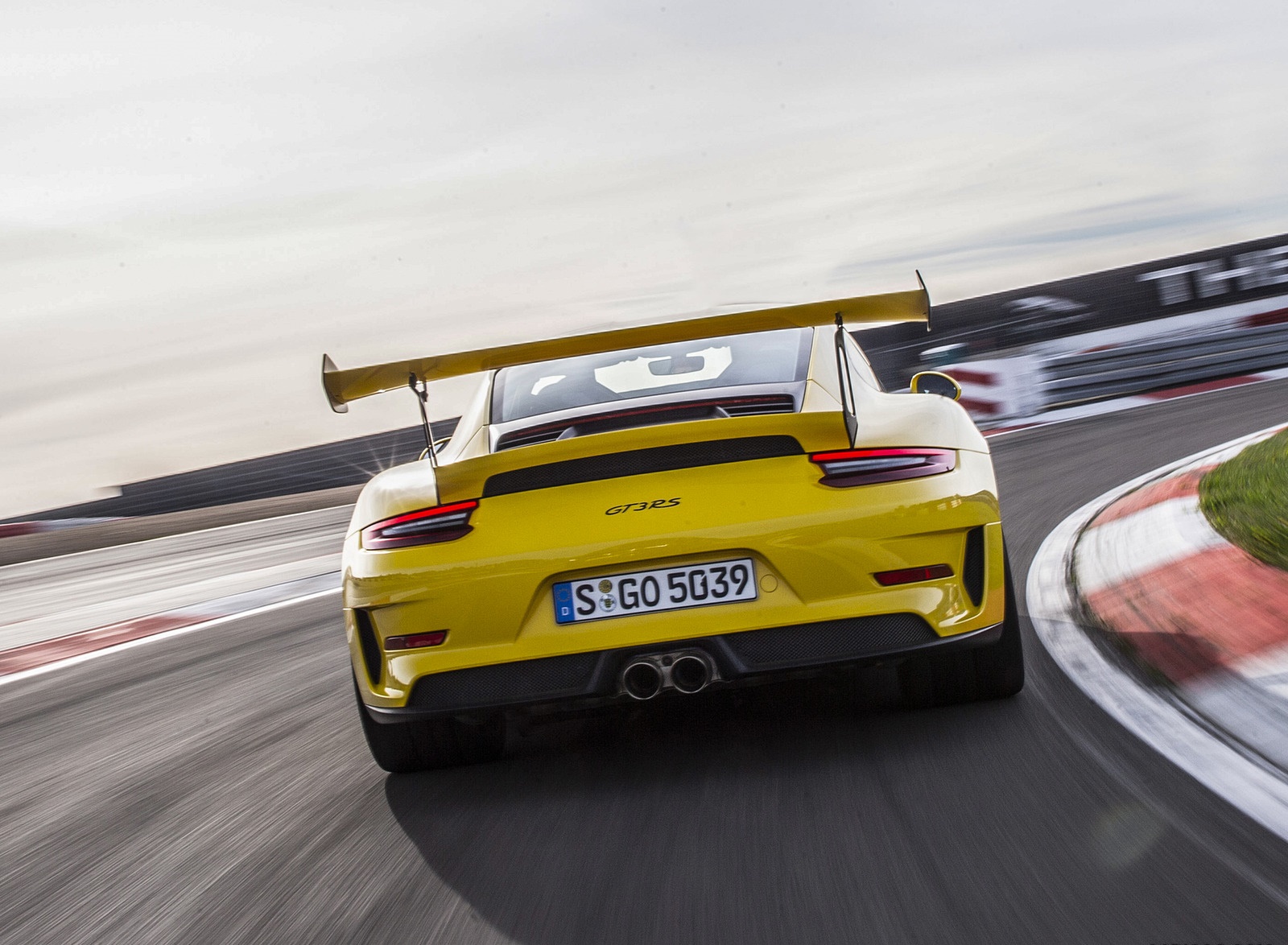 2019 Porsche 911 GT3 RS (Color: Racing Yellow) Rear Wallpapers #46 of 209