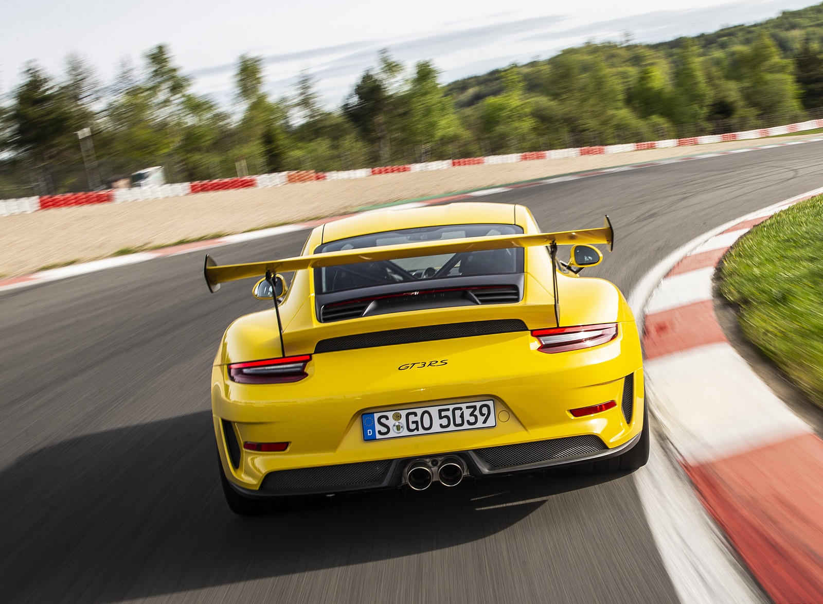 2019 Porsche 911 GT3 RS (Color: Racing Yellow) Rear Wallpapers #42 of 209