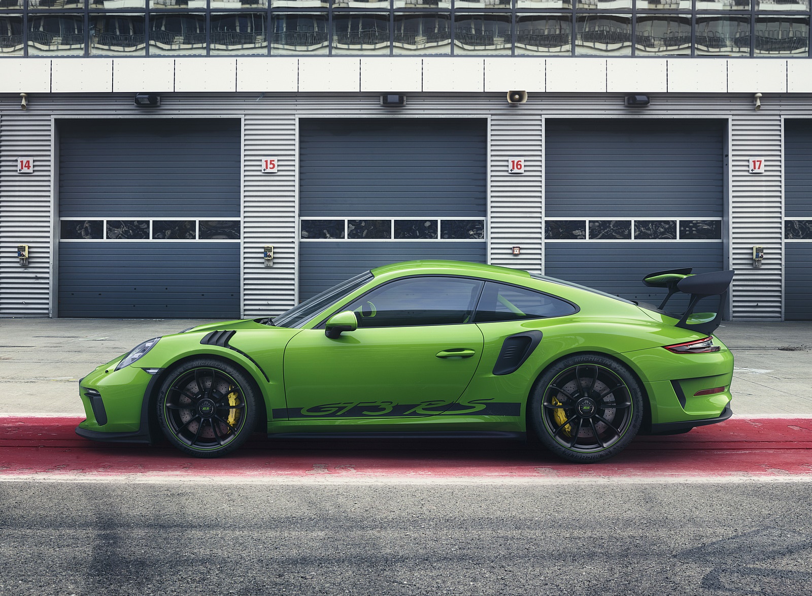 2019 Porsche 911 GT3 RS Side Wallpapers #35 of 209