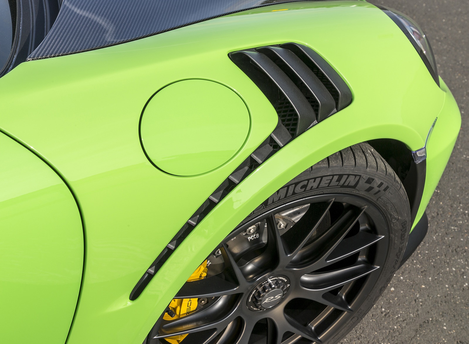 2019 Porsche 911 GT3 RS Weissach Package (Color: Lizard Green) Detail Wallpapers #188 of 209
