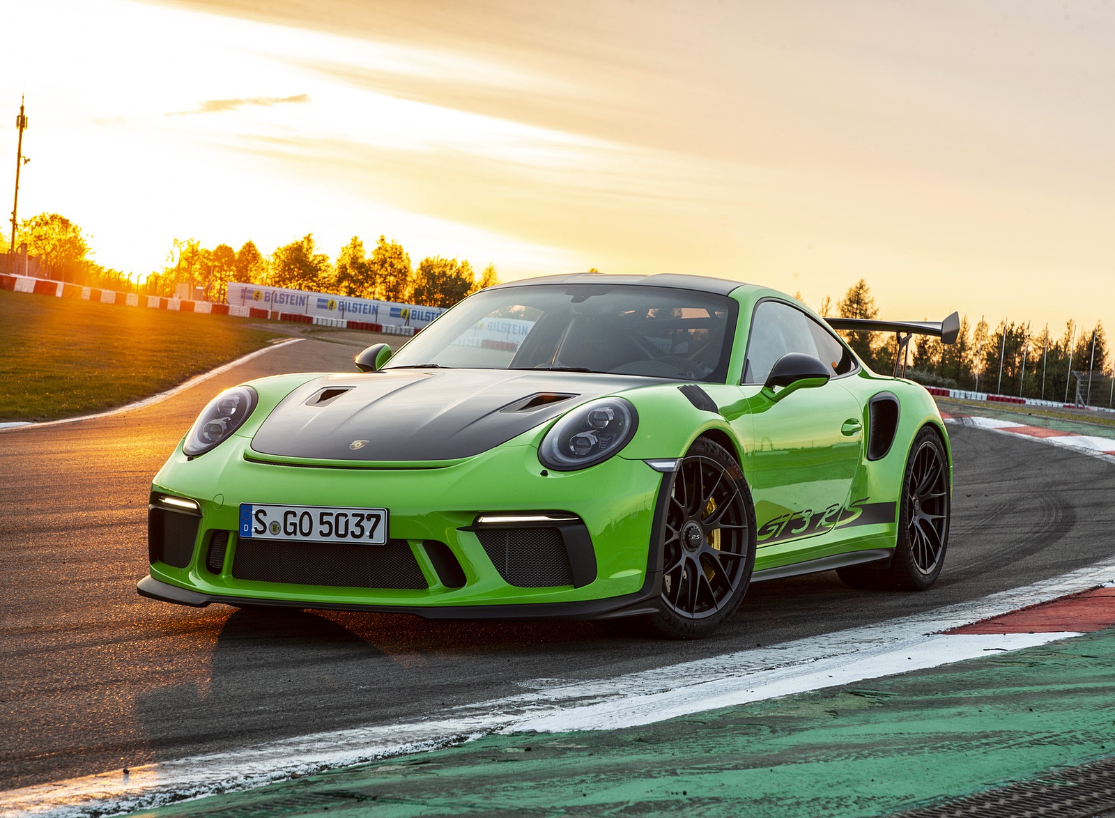 2019 Porsche 911 GT3 RS Weissach Package (Color: Lizard Green) Front Three-Quarter Wallpapers #172 of 209