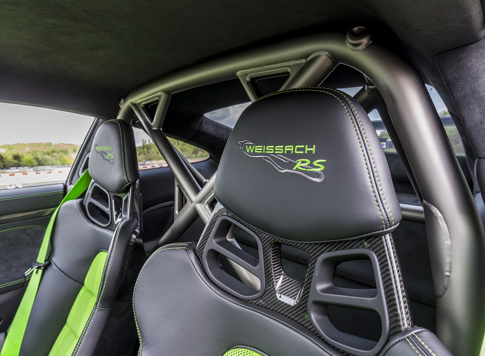 2019 Porsche 911 GT3 RS Weissach Package (Color: Lizard Green) Interior Front Seats Wallpapers #191 of 209