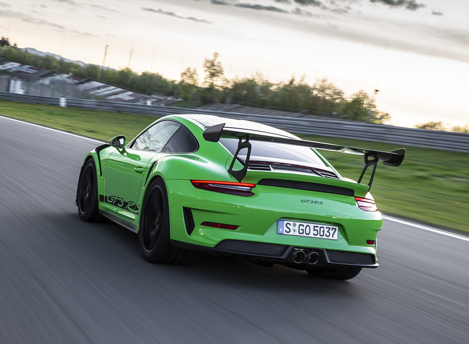 Porsche 911 gt3 RS 2018 Р·РµР»РµРЅС‹Р№