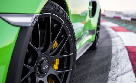 2019 Porsche 911 GT3 RS Weissach Package (Color: Lizard Green) Wheel Wallpapers 450x275 (184)