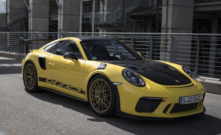 2019 Porsche 911 GT3 RS Weissach Package (Color: Racing Yellow) Front Three-Quarter Wallpapers 450x275 (13)