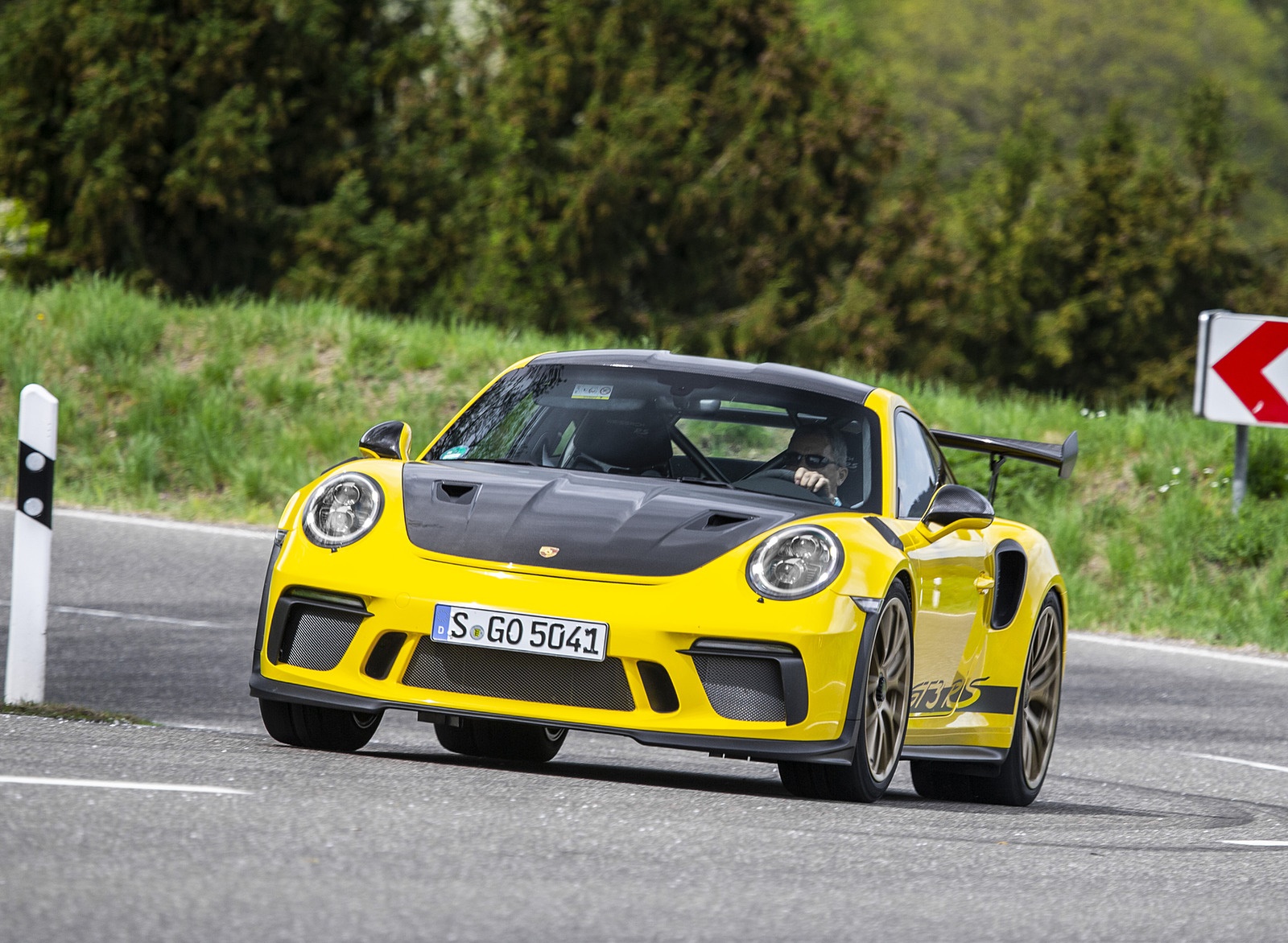 2019 Porsche 911 GT3 RS Weissach Package (Color: Racing Yellow) Front Wallpapers #12 of 209
