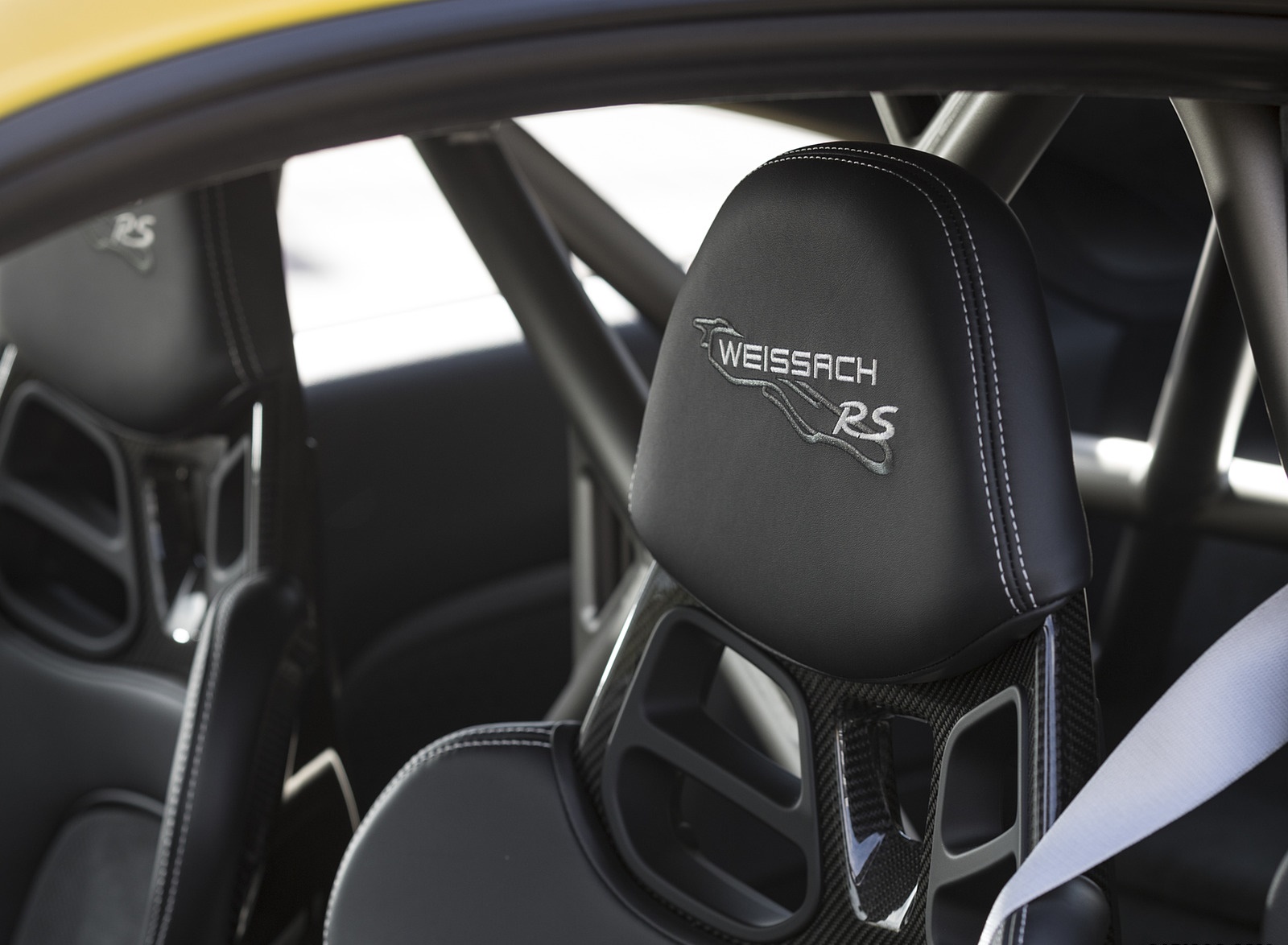 2019 Porsche 911 GT3 RS Weissach Package (Color: Racing Yellow) Interior Seats Wallpapers #21 of 209