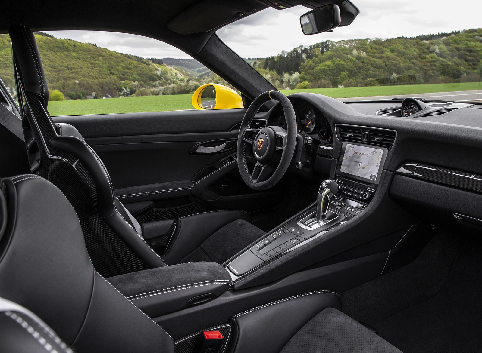 2019 Porsche 911 GT3 RS Weissach Package (Color: Racing Yellow) Interior Wallpapers #23 of 209