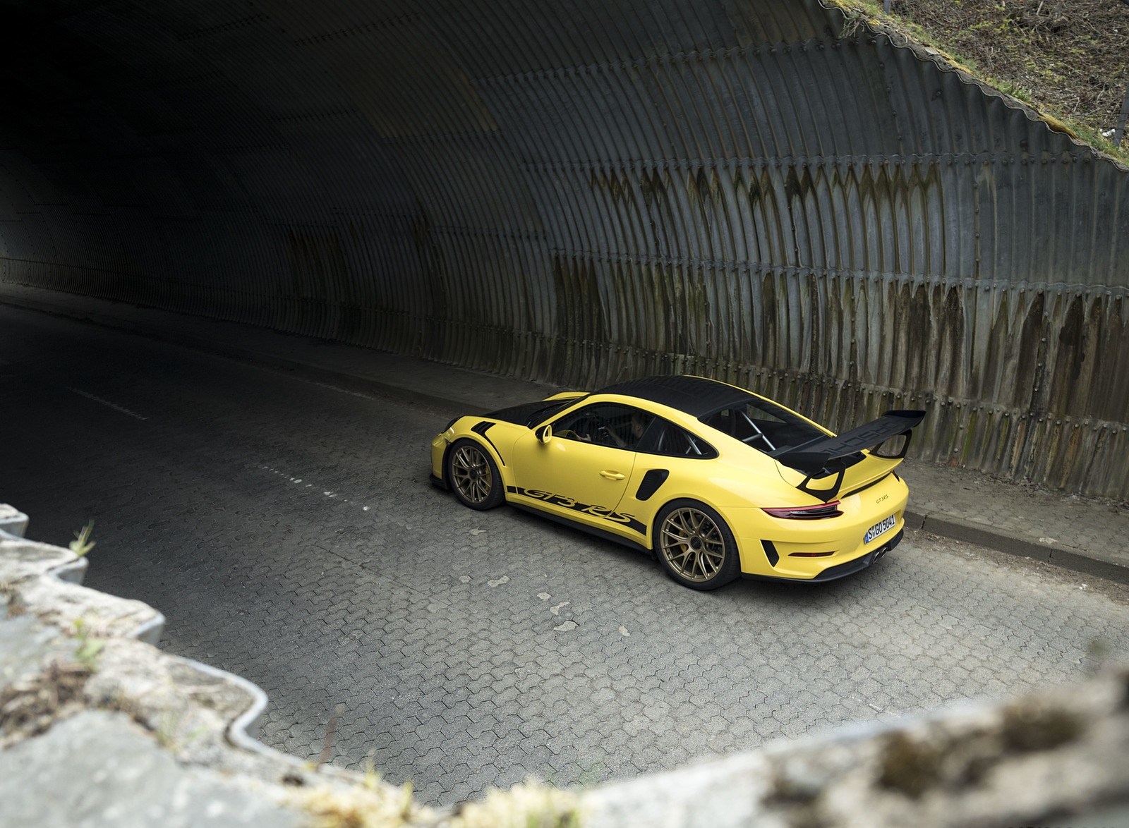 2019 Porsche 911 GT3 RS Weissach Package (Color: Racing Yellow) Rear Wallpapers #16 of 209