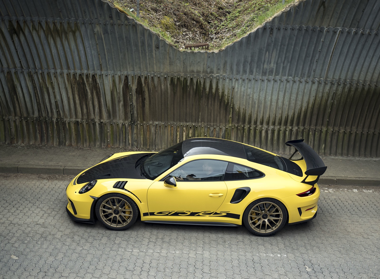 2019 Porsche 911 GT3 RS Weissach Package (Color: Racing Yellow) Side Wallpapers #17 of 209