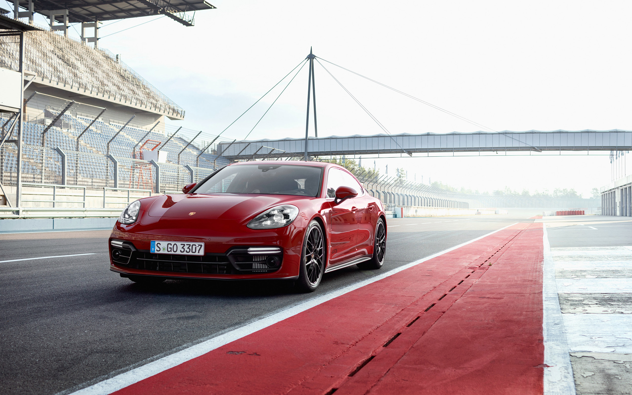 2019 Porsche Panamera GTS (Color: Carmine Red) Front Three-Quarter Wallpapers #1 of 113