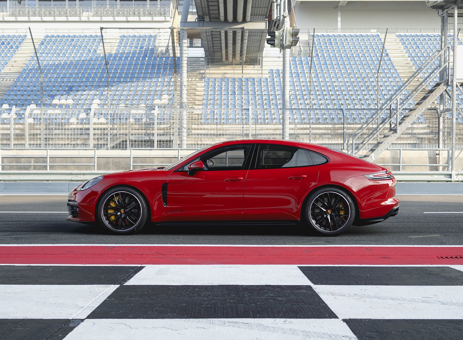 2019 Porsche Panamera GTS (Color: Carmine Red) Side Wallpapers #79 of 113