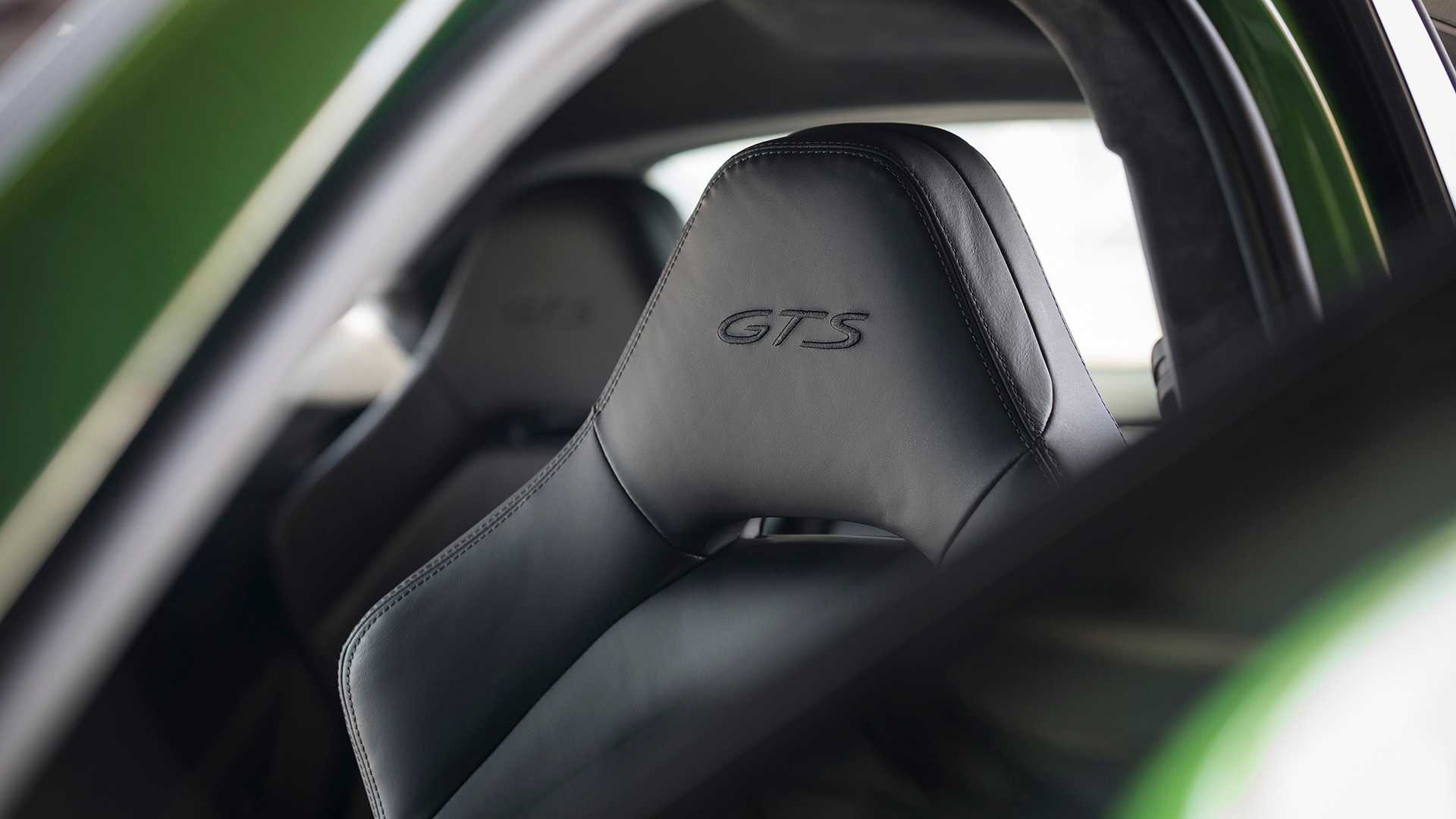 2019 Porsche Panamera GTS (Color: Mamba Green Metallic) Interior Seats Wallpapers #48 of 113