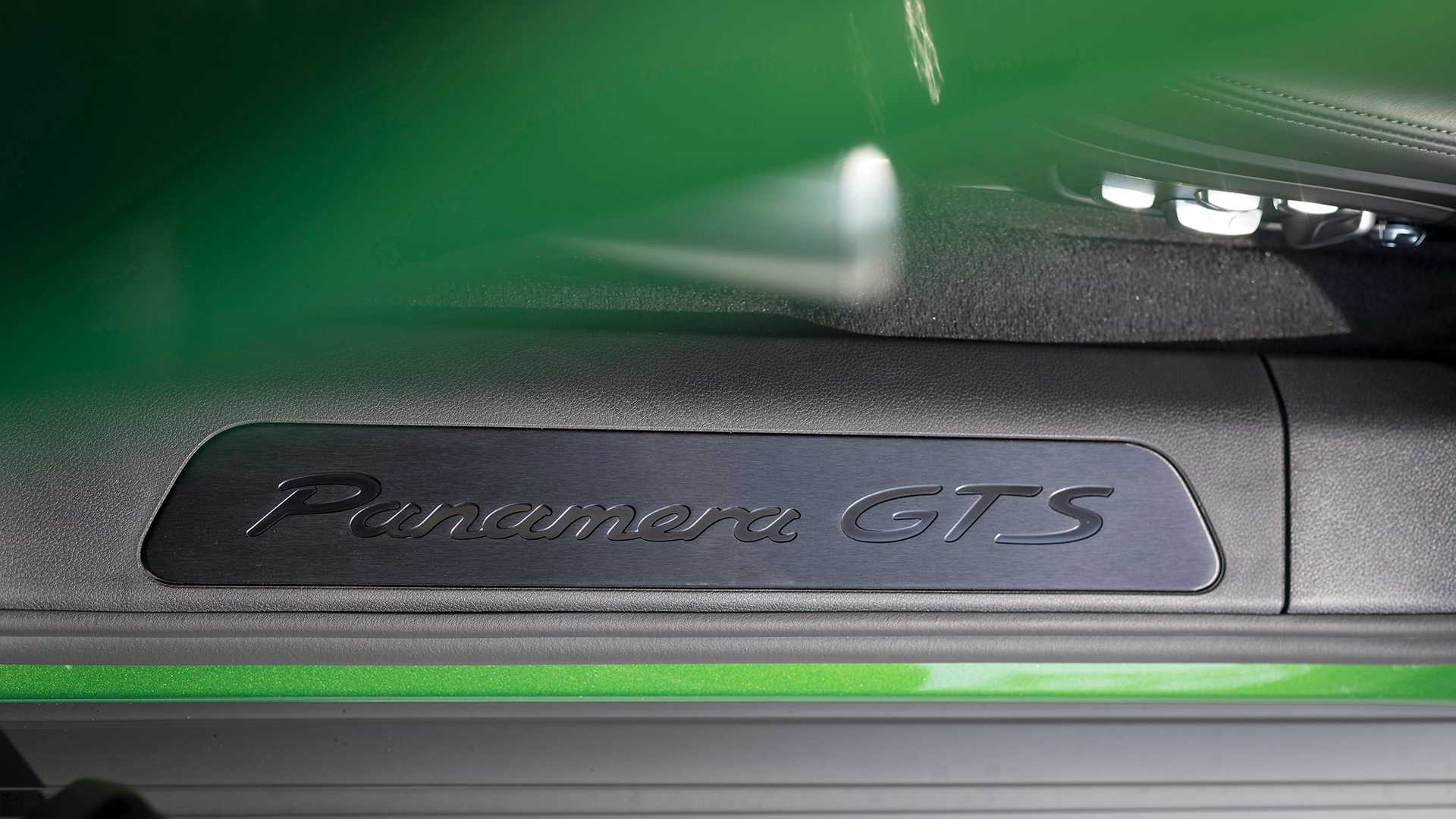 2019 Porsche Panamera GTS (Color: Mamba Green Metallic) Side Vent Wallpapers #46 of 113
