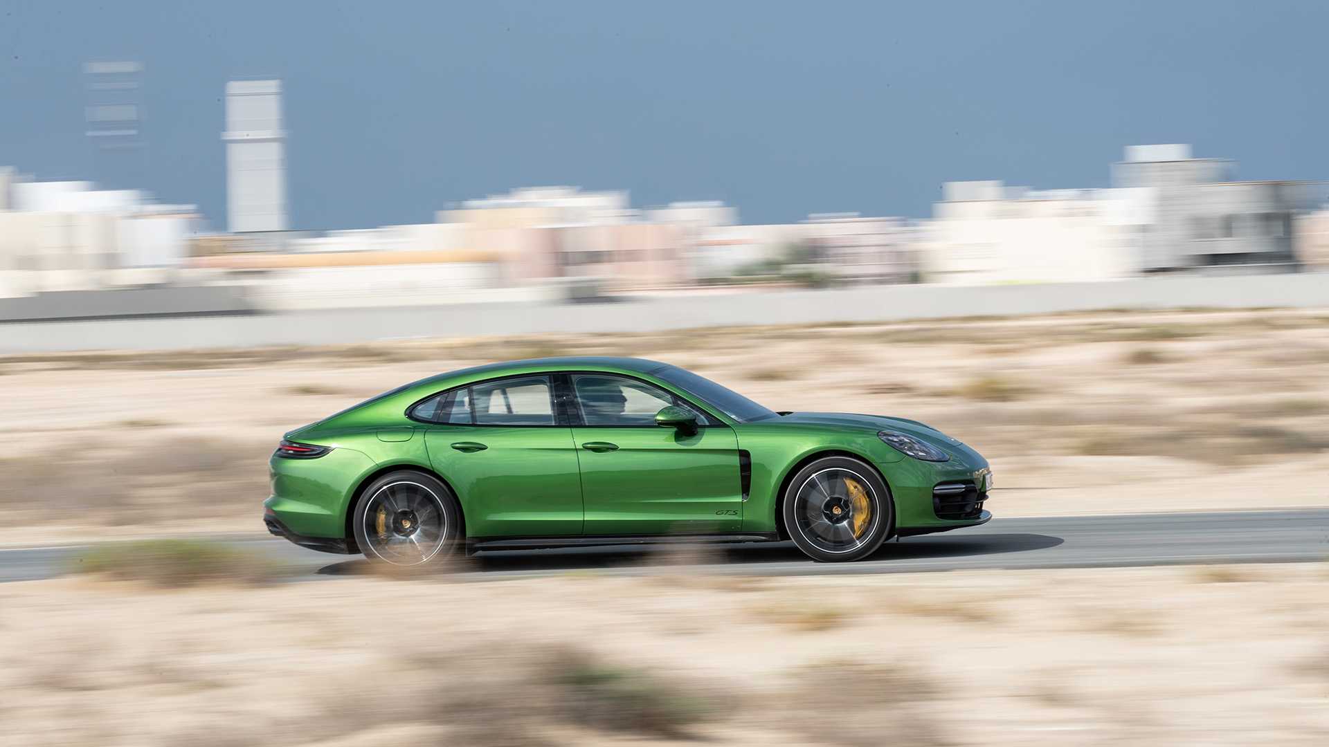 2019 Porsche Panamera GTS (Color: Mamba Green Metallic) Side Wallpapers #34 of 113