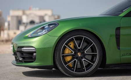 2019 Porsche Panamera GTS (Color: Mamba Green Metallic) Wheel Wallpapers 450x275 (41)