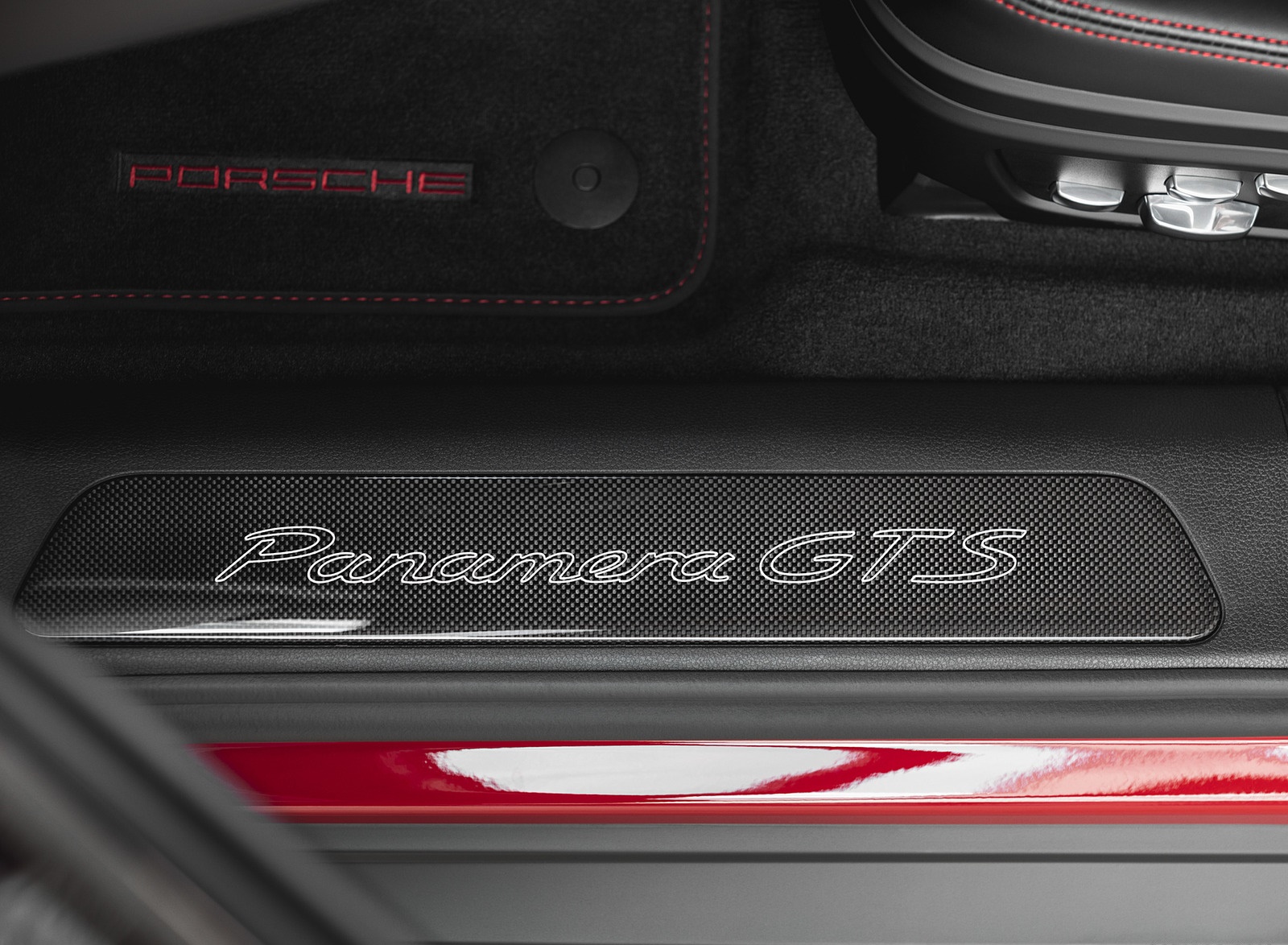 2019 Porsche Panamera GTS Door Sill Wallpapers #87 of 113
