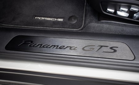 2019 Porsche Panamera GTS Sport Turismo Door Sill Wallpapers 450x275 (83)