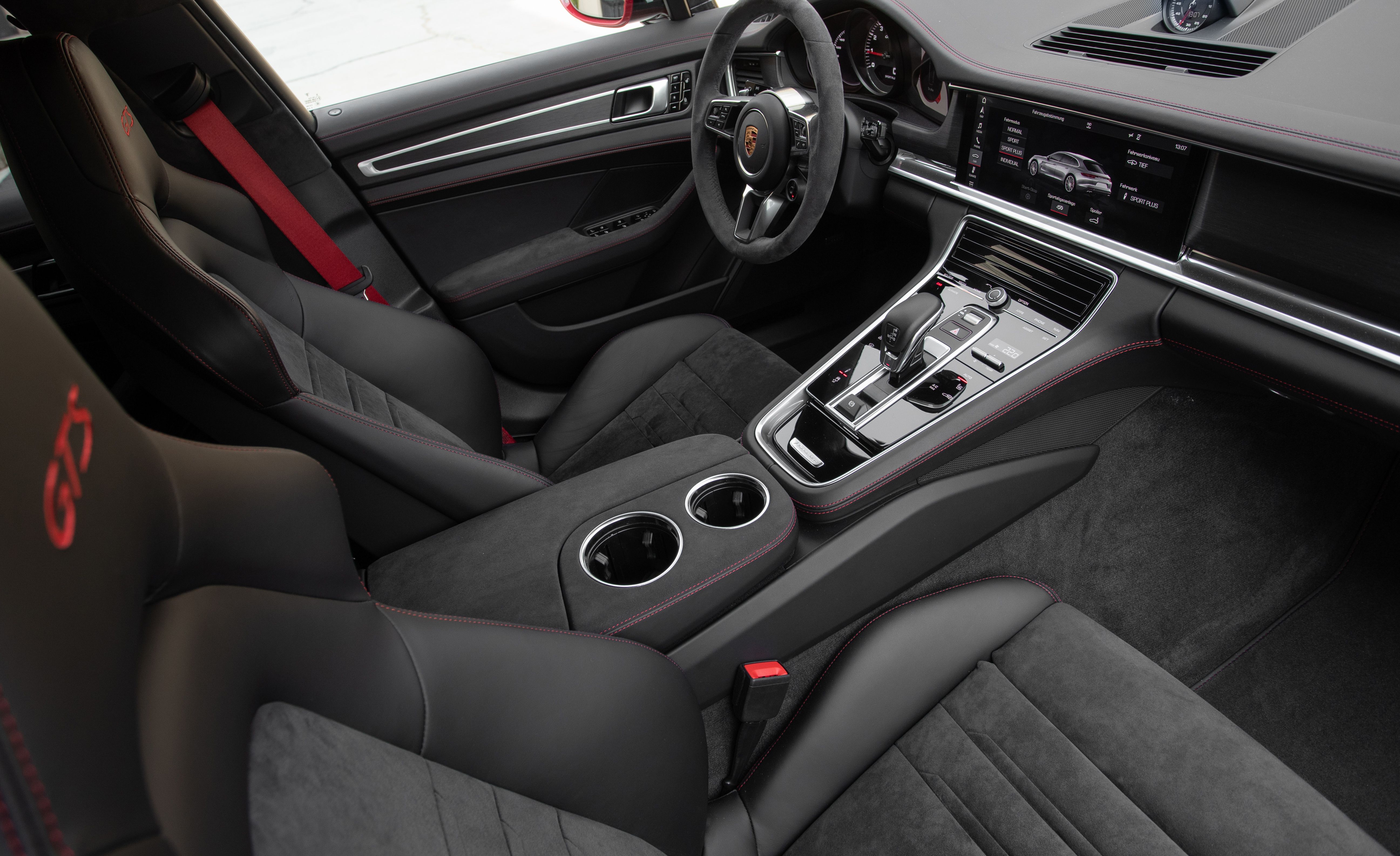 2019 Porsche Panamera GTS Sport Turismo Interior Front Seats Wallpapers #19 of 93