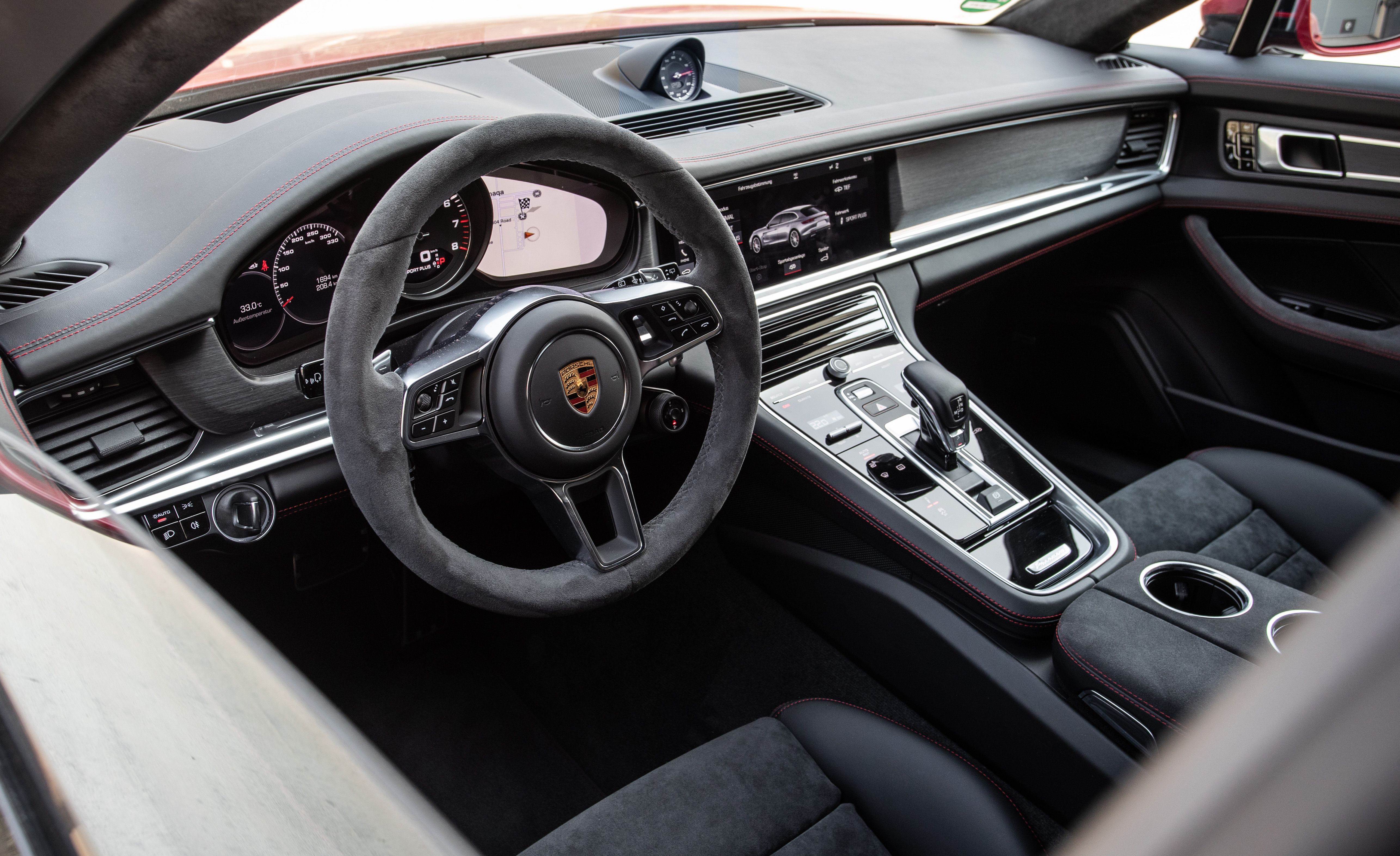 2019 Porsche Panamera GTS Sport Turismo Interior Wallpapers #24 of 93