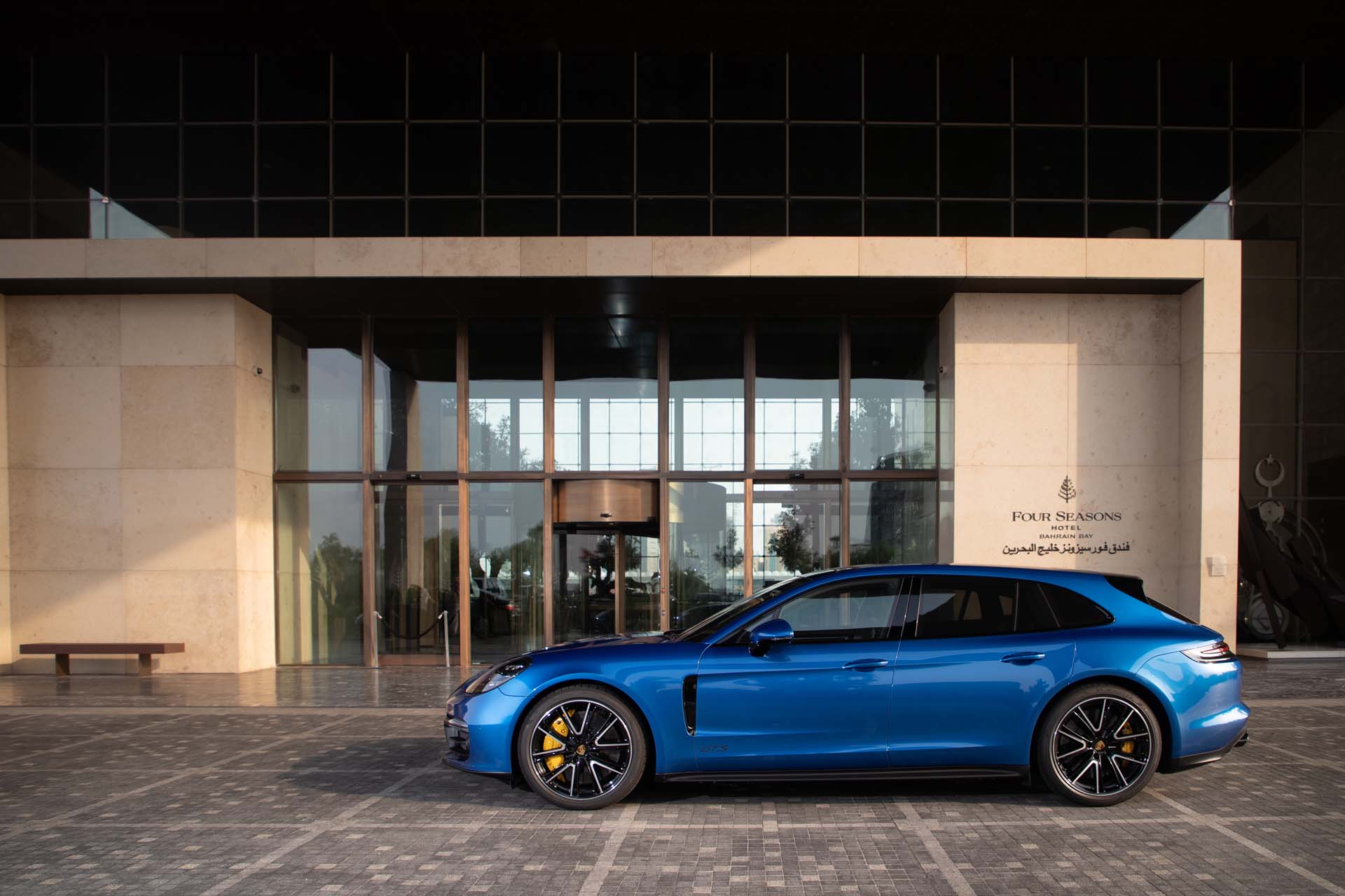2019 Porsche Panamera GTS Sport Turismo Side Wallpapers #54 of 93