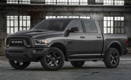 2019 Ram 1500 Classic Warlock Front Three-Quarter Wallpapers 450x275 (2)