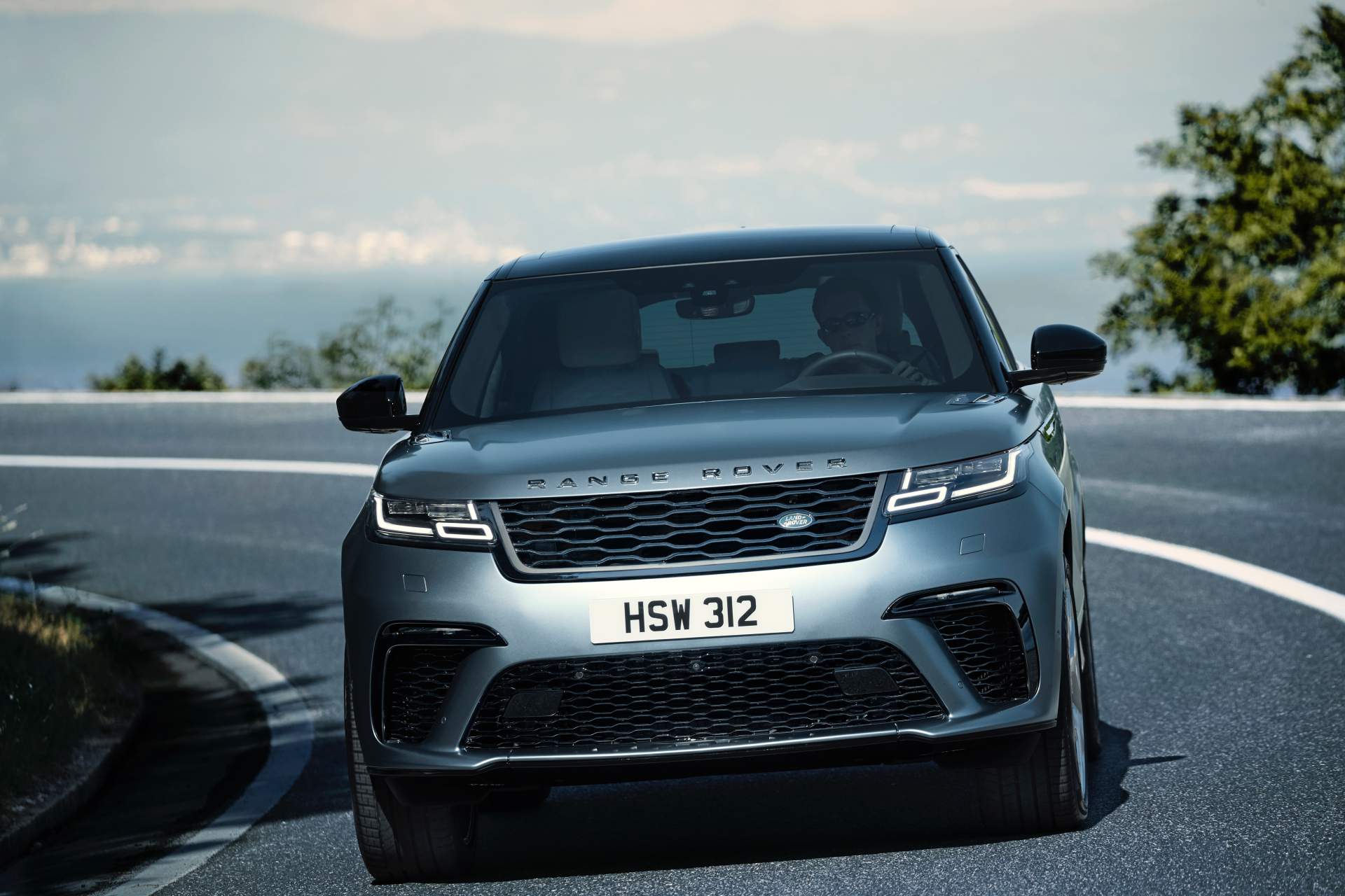 2019 Range Rover Velar SVAutobiography Dynamic Edition Front Wallpapers #4 of 29