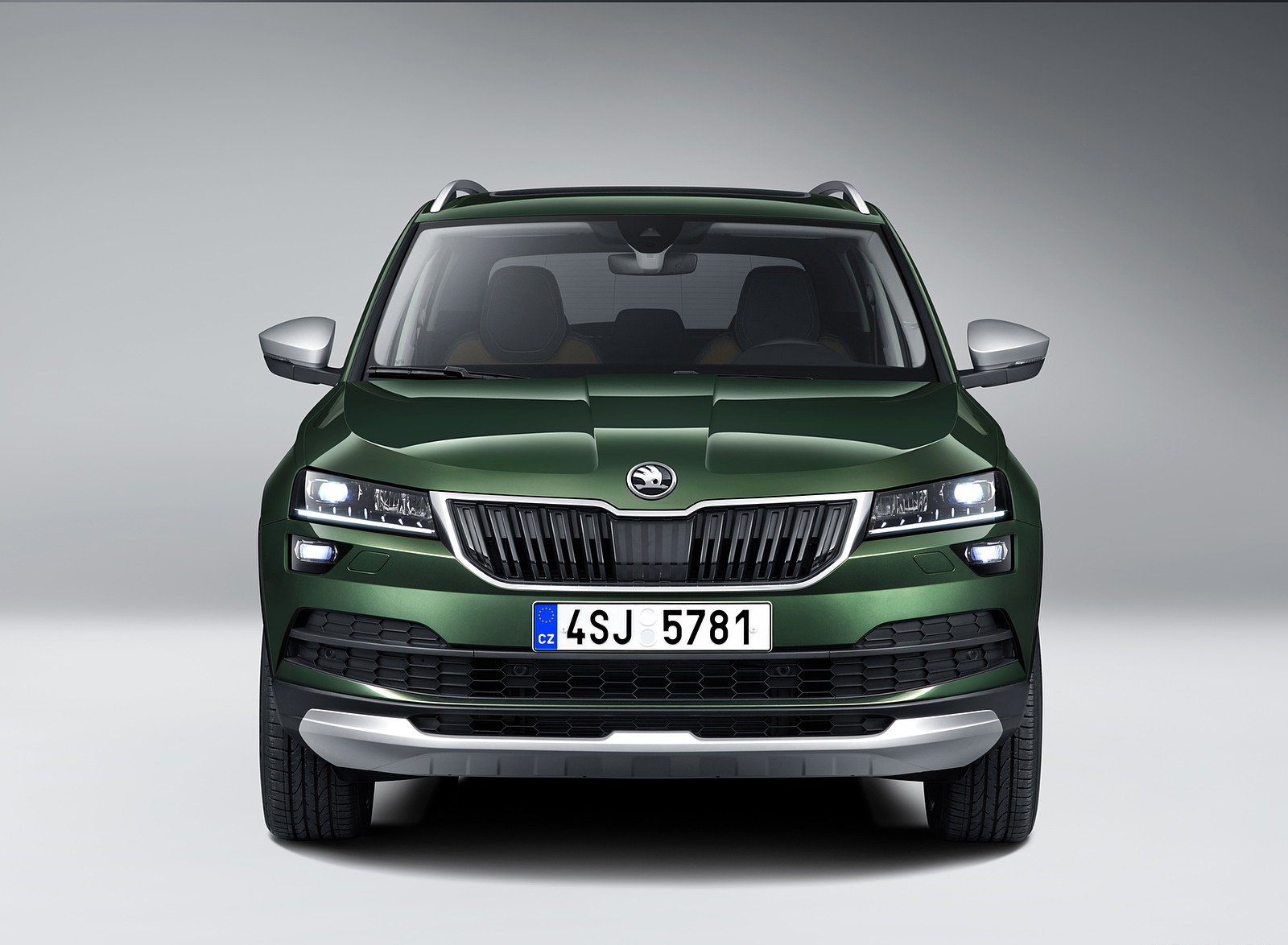 2019 Skoda Karoq Scout Front Wallpapers #28 of 35