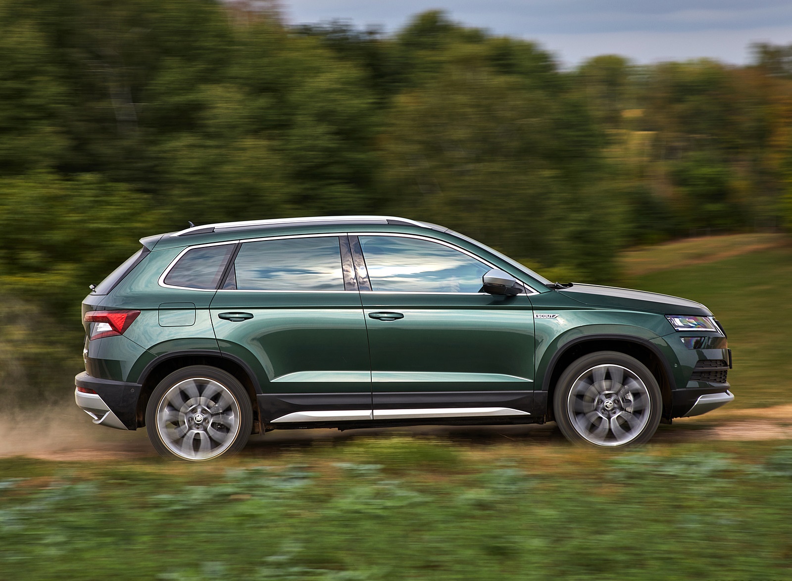 2019 Skoda Karoq Scout Side Wallpapers (10)