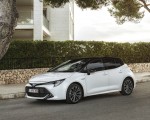2019 Toyota Corolla Hatchback Hybrid 1.8L White Bitone (EU-Spec) Front Three-Quarter Wallpapers 150x120