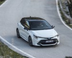 2019 Toyota Corolla Hatchback Hybrid 1.8L White Bitone (EU-Spec) Front Three-Quarter Wallpapers 150x120