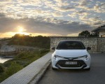 2019 Toyota Corolla Hatchback Hybrid 1.8L White Bitone (EU-Spec) Front Wallpapers 150x120