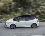 2019 Toyota Corolla Hatchback Hybrid 1.8L White Bitone (EU-Spec) Side Wallpapers 150x120