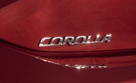2019 Toyota Corolla Hatchback Hybrid 2.0L Red bitone (EU-Spec) Badge Wallpapers 450x275 (38)