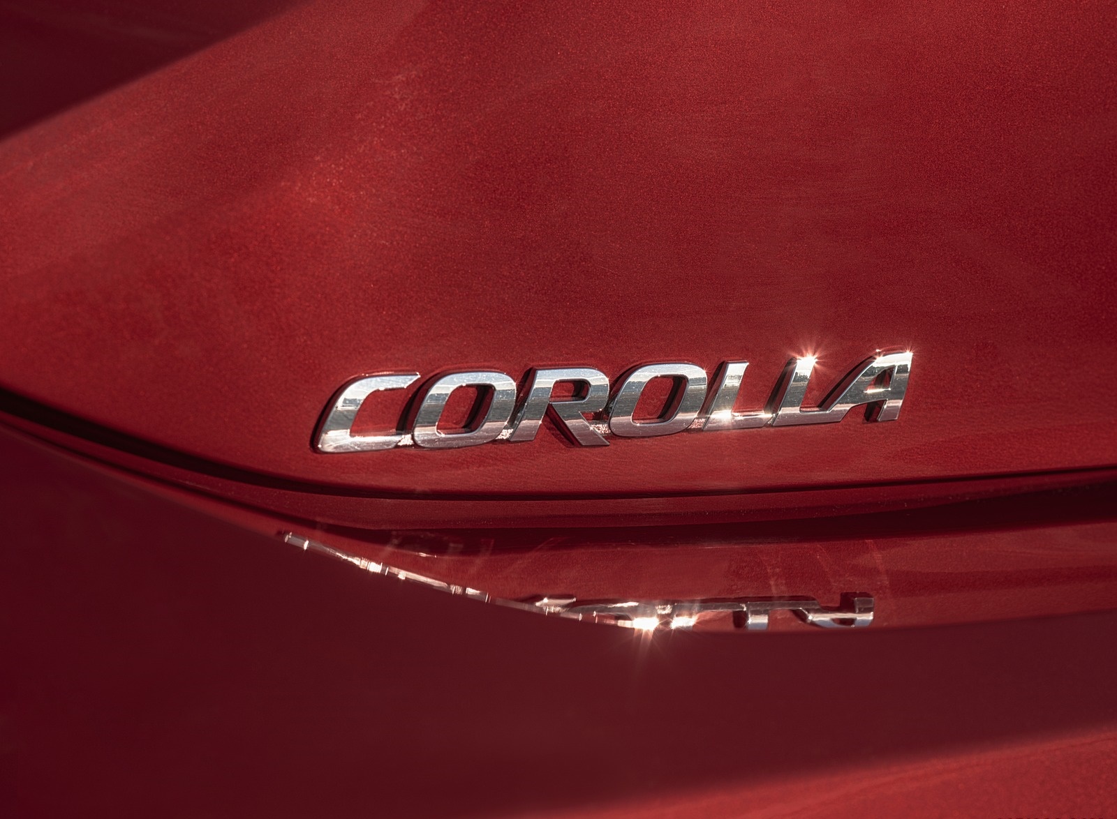 2019 Toyota Corolla Hatchback Hybrid 2.0L Red bitone (EU-Spec) Badge Wallpapers #38 of 81