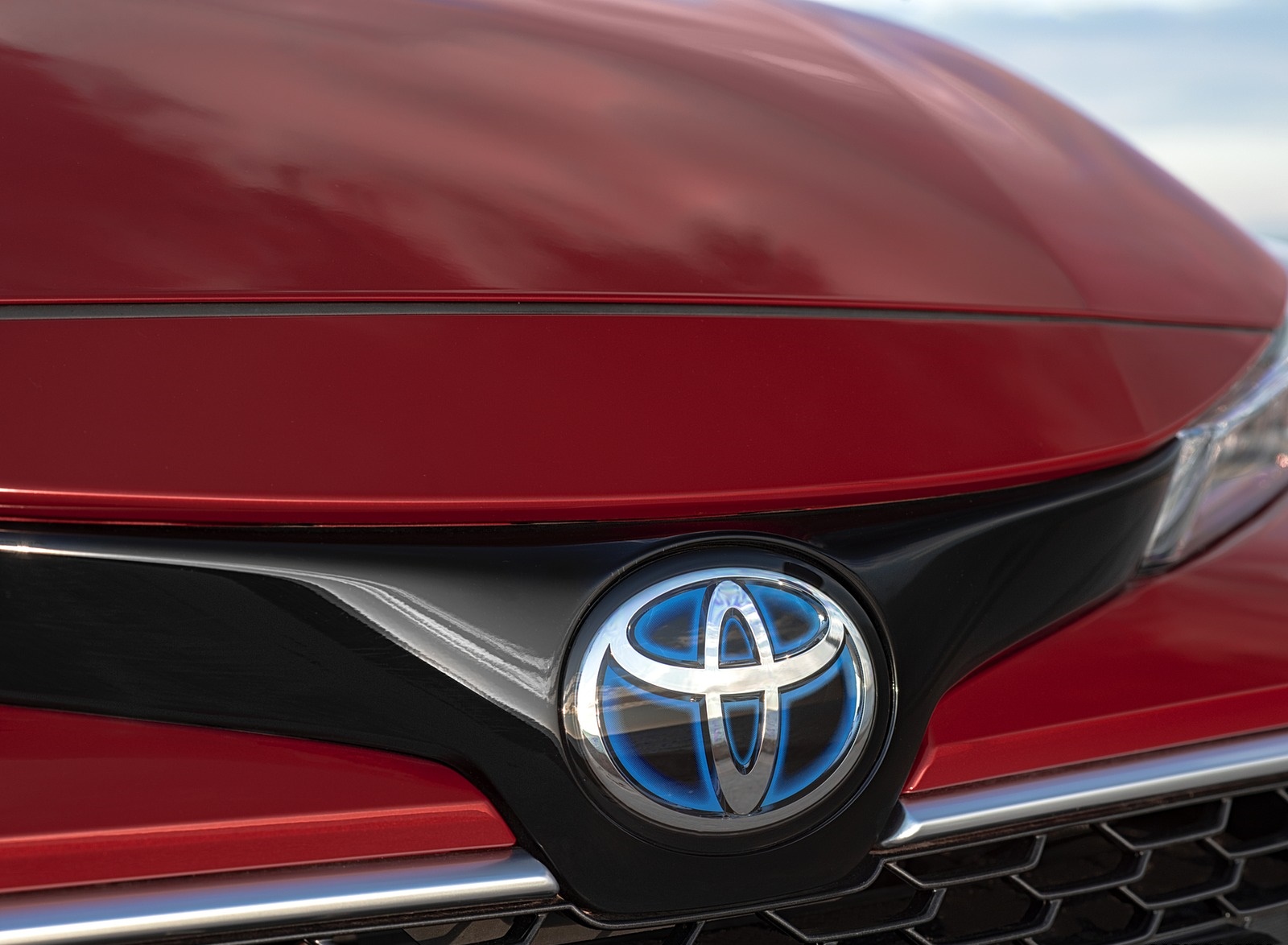 2019 Toyota Corolla Hatchback Hybrid 2.0L Red bitone (EU-Spec) Grill Wallpapers #35 of 81