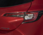 2019 Toyota Corolla Hatchback Hybrid 2.0L Red bitone (EU-Spec) Tail Light Wallpapers 150x120 (39)