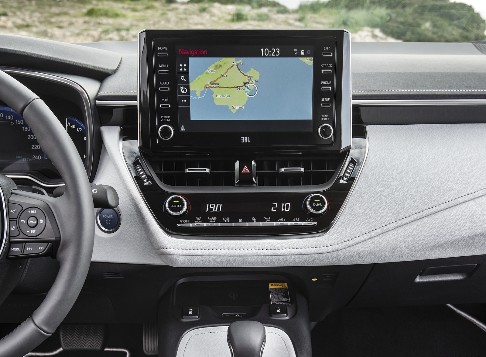 2019 Toyota Corolla Touring Sports 2.0L Brown (EU-Spec) Central Console Wallpapers #25 of 71