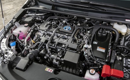 2019 Toyota Corolla Touring Sports Hybrid 1.8L Platinum (EU-Spec) Engine Wallpapers 450x275 (55)