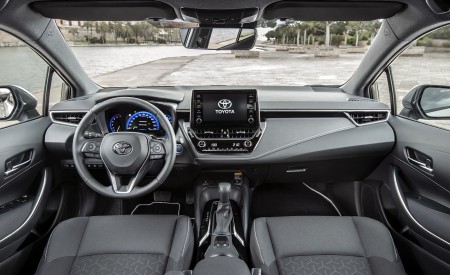 2019 Toyota Corolla Touring Sports Hybrid 1.8L Platinum (EU-Spec) Interior Cockpit Wallpapers 450x275 (63)