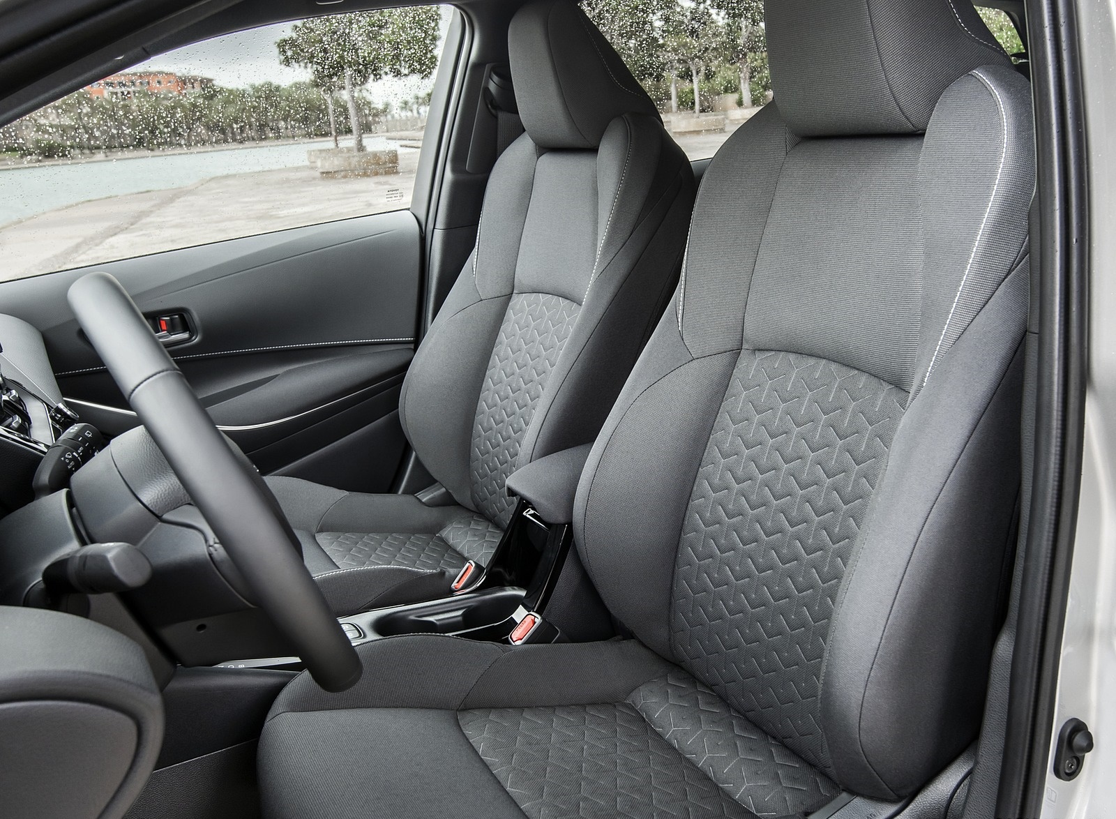 2019 Toyota Corolla Touring Sports Hybrid 1.8L Platinum (EU-Spec) Interior Front Seats Wallpapers #59 of 71