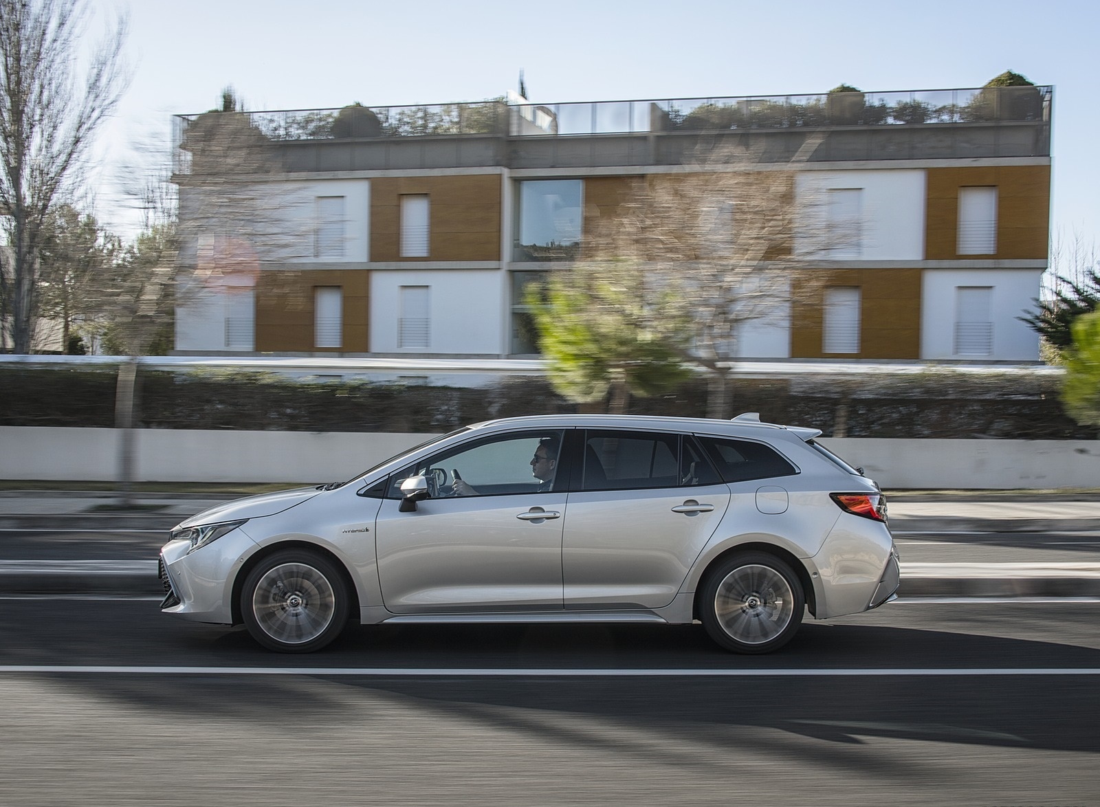 2019 Toyota Corolla Touring Sports Hybrid 1.8L Platinum (EU-Spec) Side Wallpapers #41 of 71