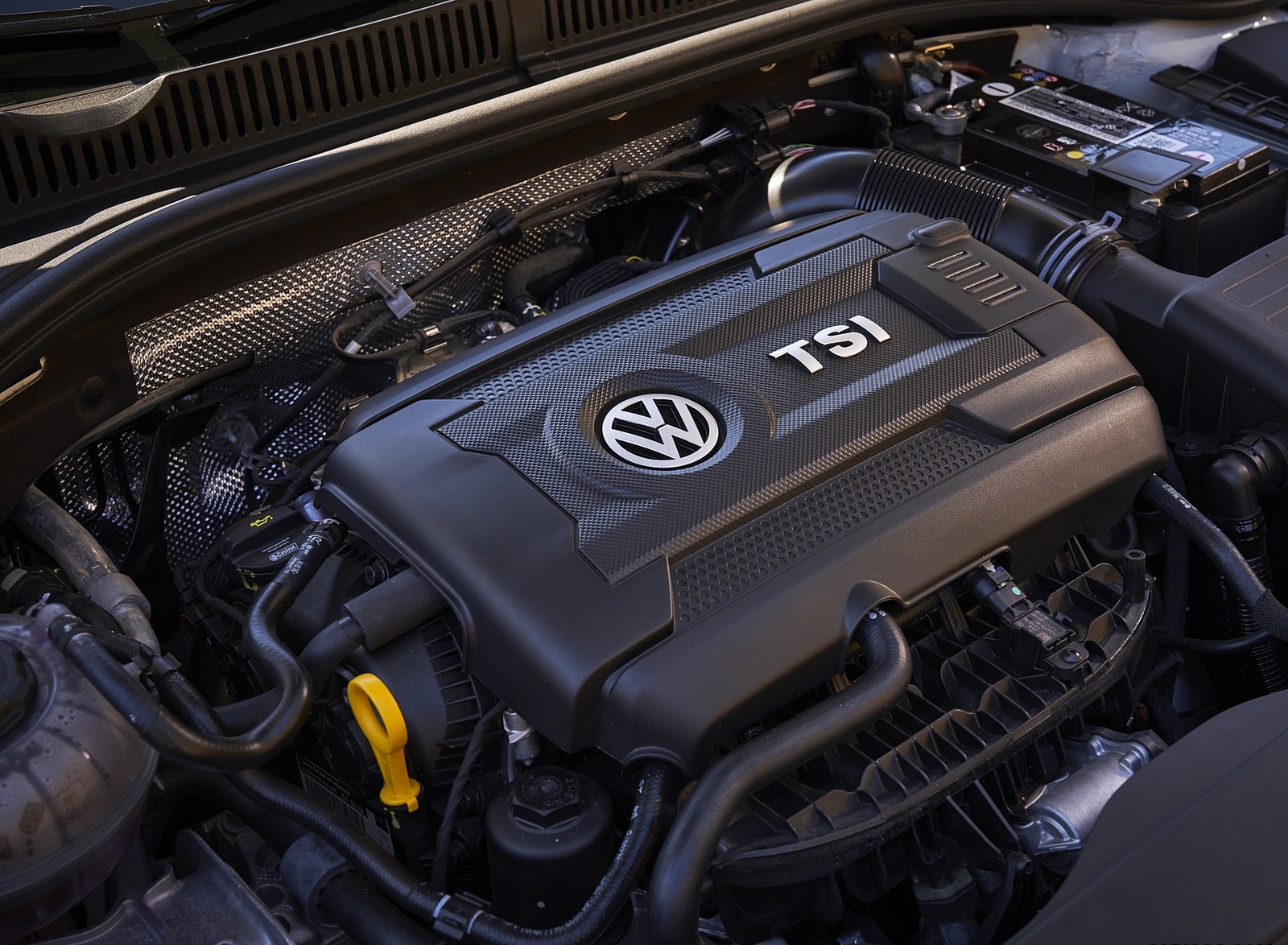 2019 Volkswagen Jetta GLI Autobahn Engine Wallpapers #90 of 97