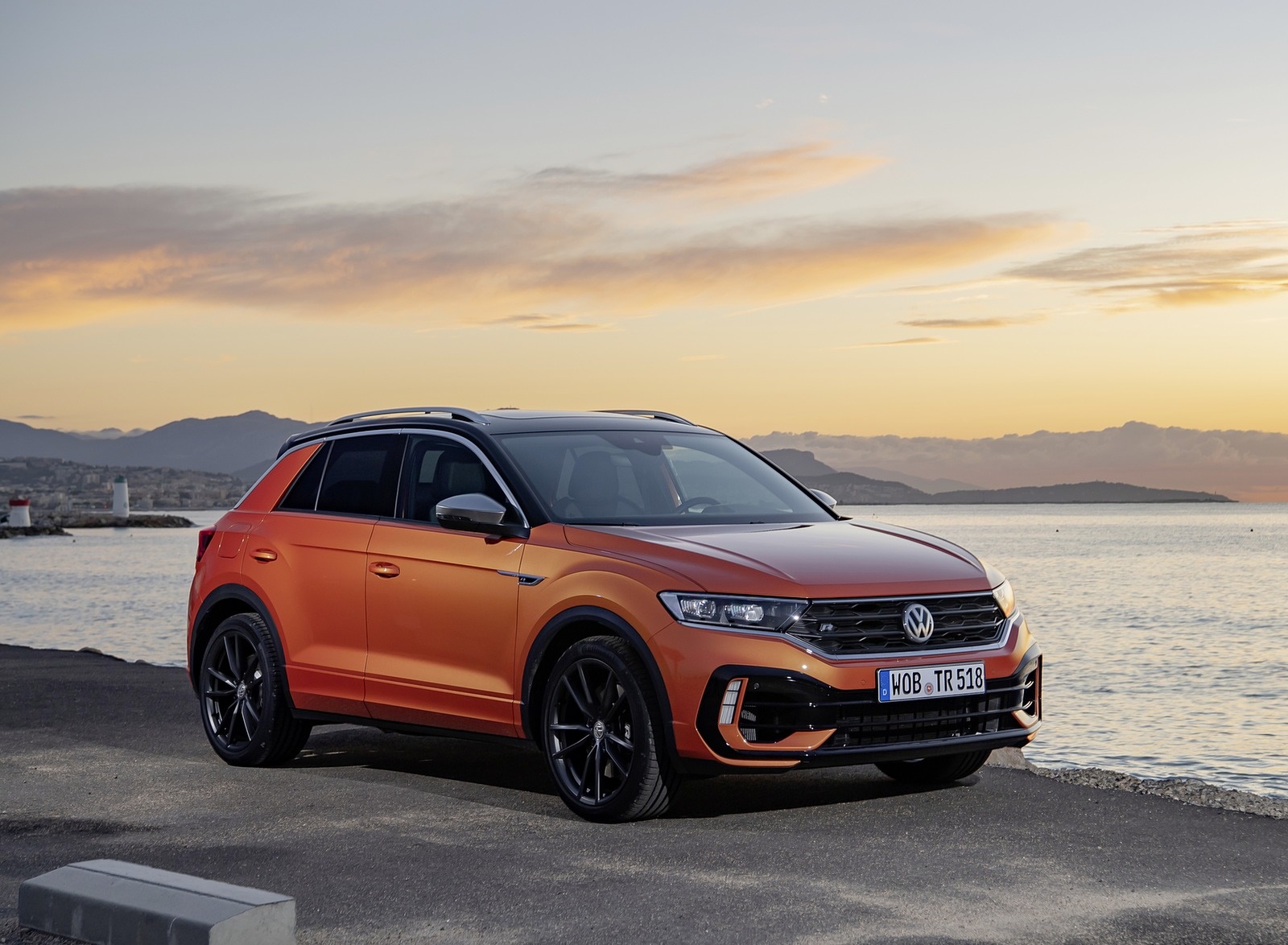 2019 Volkswagen T-Roc R Front Three-Quarter Wallpapers #69 of 173