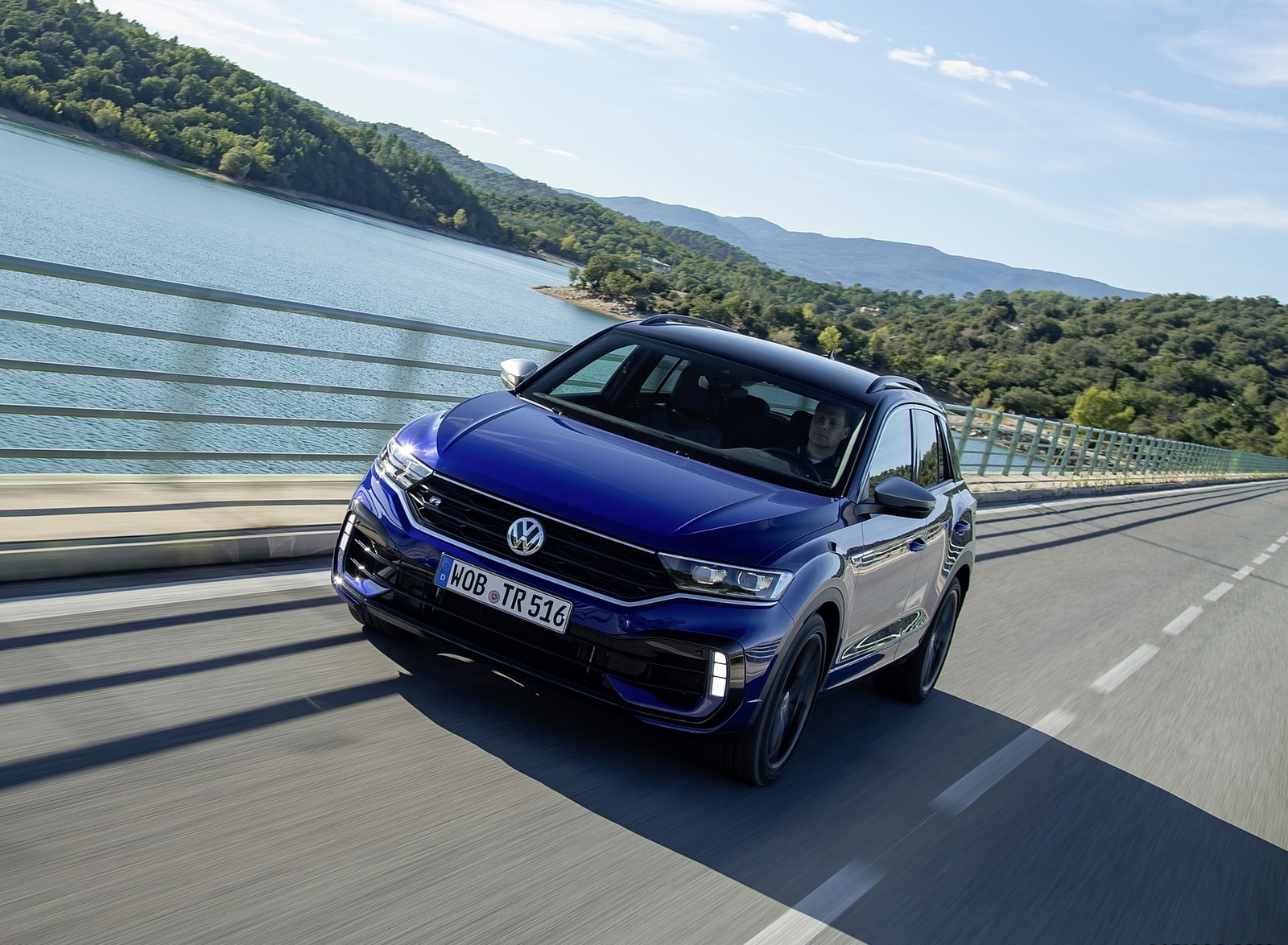 2019 Volkswagen T-Roc R Front Three-Quarter Wallpapers (1)