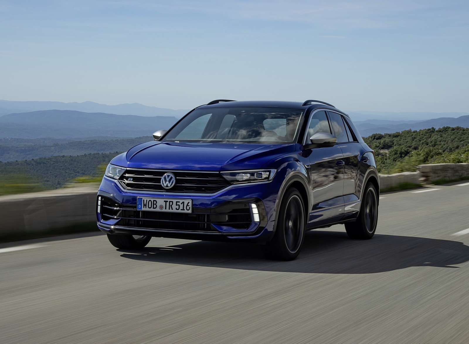 2019 Volkswagen T-Roc R Front Three-Quarter Wallpapers (5)