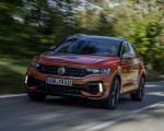 2019 Volkswagen T-Roc R Front Wallpapers 150x120 (49)