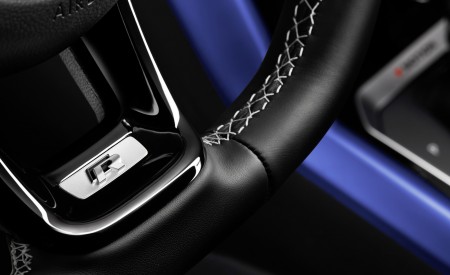2019 Volkswagen T-Roc R Interior Steering Wheel Wallpapers 450x275 (164)
