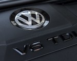 2019 Volkswagen Touareg V6 TDI R-Line (UK-Spec) Engine Wallpapers 150x120 (34)