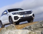 2019 Volkswagen Touareg V6 TDI R-Line (UK-Spec) Front Wallpapers 150x120